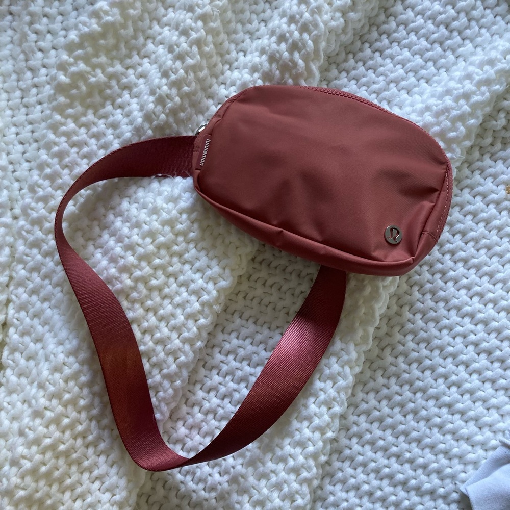 Lululemon Belt Bag, Briar Rose NWOT
